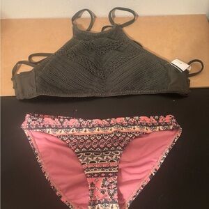 Xhilaration bikini set olive green crochet pink xs bottoms with sm top NWT